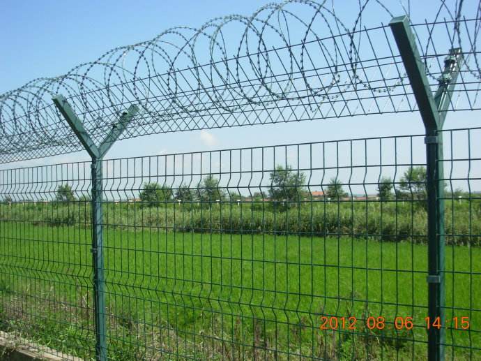 機(jī)場圍界鐵絲網(wǎng)