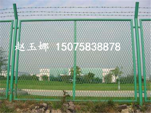 保稅區(qū)封關(guān)圍網(wǎng)（隔離網(wǎng)）建設(shè)，完善口岸設(shè)施